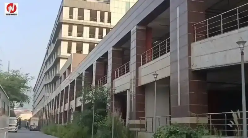 नोएडा की दो बहुमंजिला पार्किंग का फिर होगा संचालन, नई एजेंसी चुनेगा प्राधिकरण, 8,300 वाहनों की क्षमता