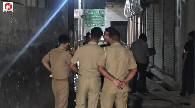 ग्रेटर नोएडा में पुरानी रंजिश में युवक की गोली मारकर हत्या, बाइक सवार बदमाशों ने की ताबड़तोड़ फायरिंग, जांच में जुटी पुलिस