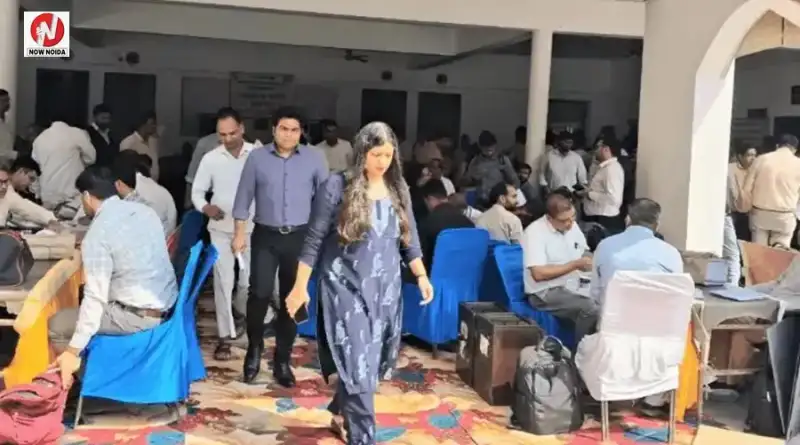 एमएलसी चुनाव के लिए नोएडा में 25 मतदान केंद्रों पर वोटिंग, 25,858 मतदाता करेंगे अपने मताधिकार का इस्तेमाल